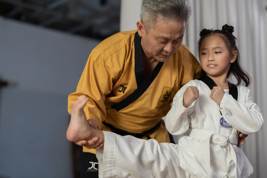 Tập luyện kỹ thuật cơ bản Taekwondo